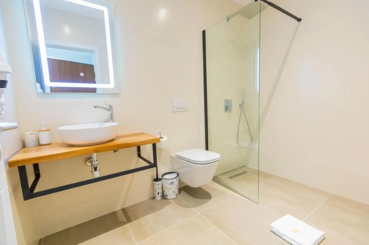Hotel Corallo Rooms Himara Albania